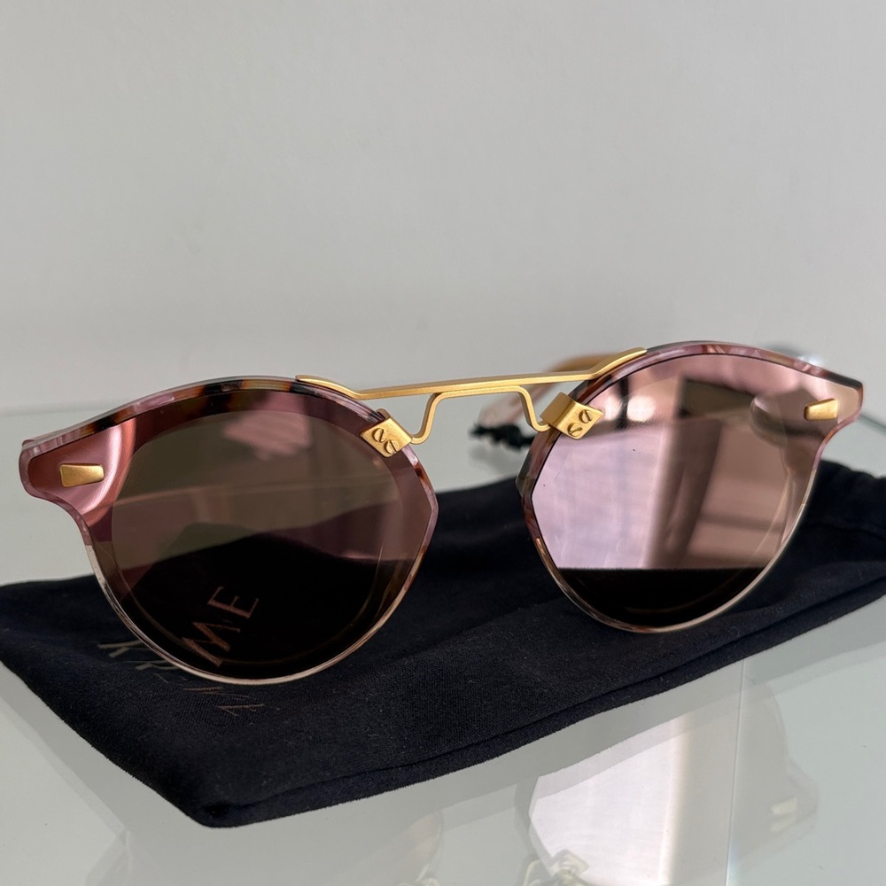 Krewe New Orleans Pink and Gold Sunglasses. Mirrored lenses with gold hardware